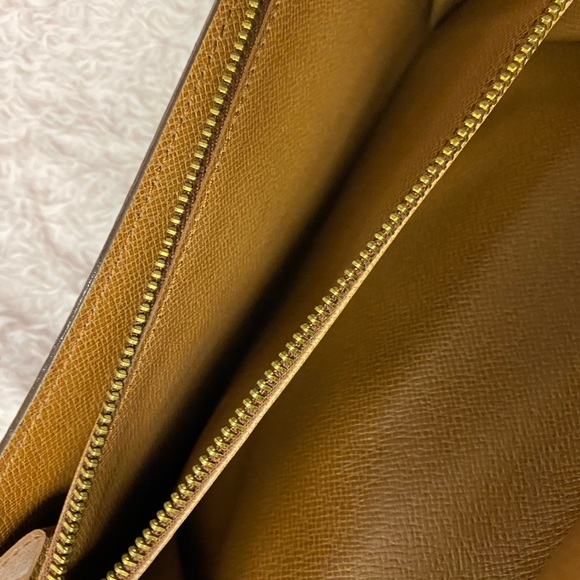 SOLD‼️Preloved Authentic LV Sarah - Picture 3 of 8